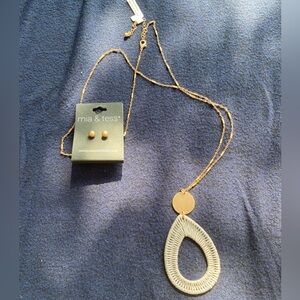 Mia&Tess Gray necklace with stud earrings